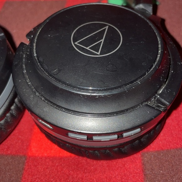Audio-Technica ATH-S200BTBK Bluetooth Wireless On-Ear Headphones - Picture 2 of 5